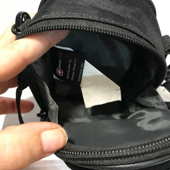Swissgear By Wenger Compact Black Camera Bag Multiple Compartments Compact - Picture 2 of 13